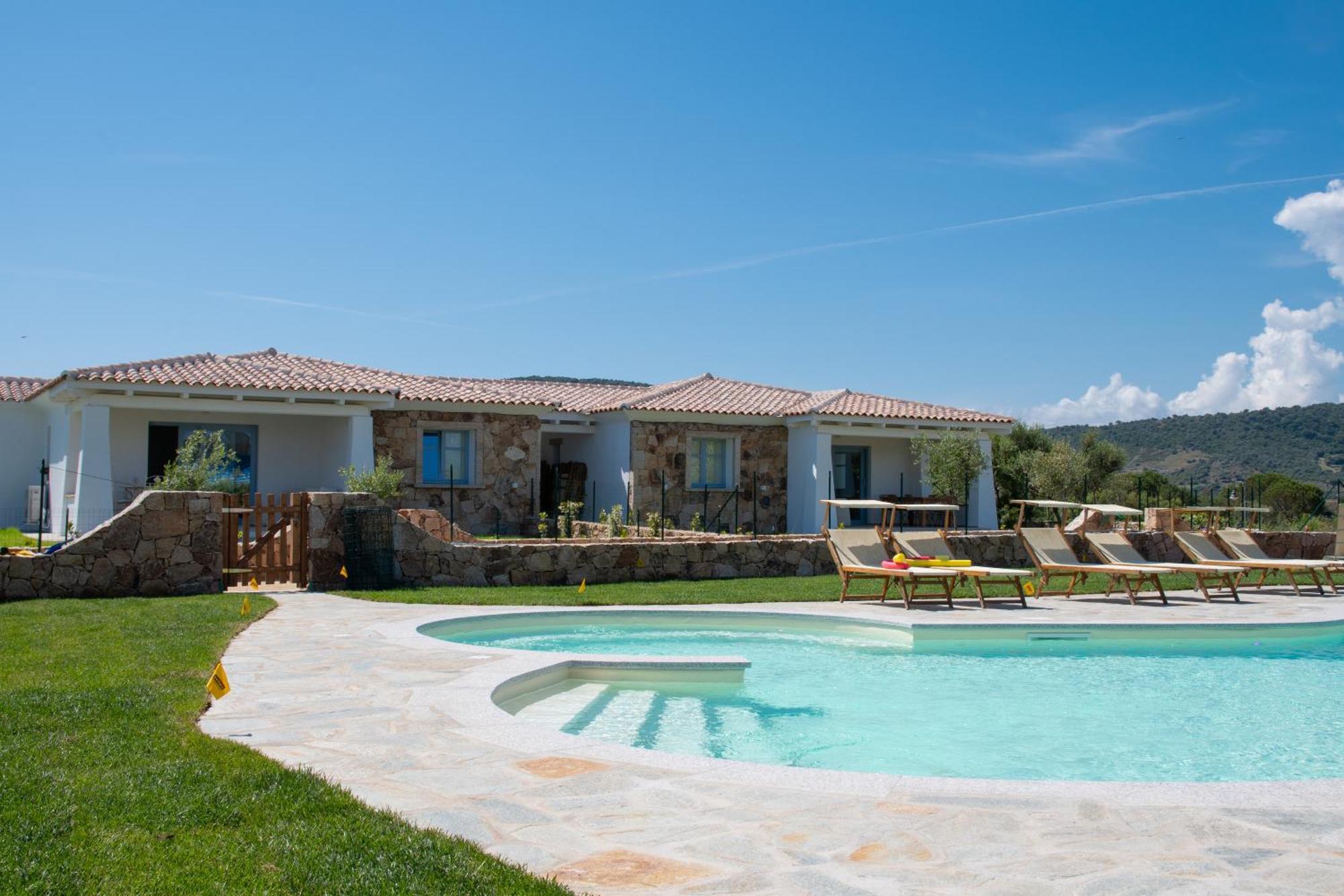Aparthotel Enaja - Luxury Retreat Budoni Exterior foto